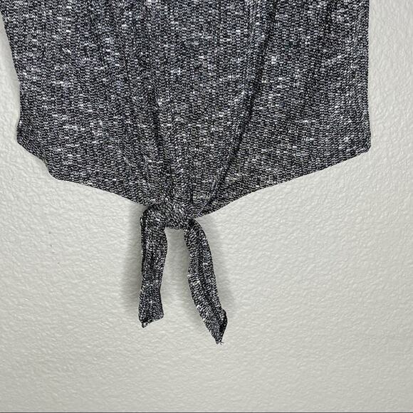 A19), Grave Fame Scoop Neckline Cap Sleeve Tie-knot size Small - Picture 7 of 9